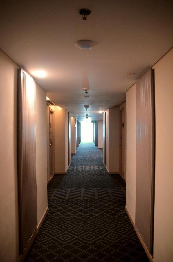 Louis Kienne Hotel Pemuda Semarang Exteriör bild