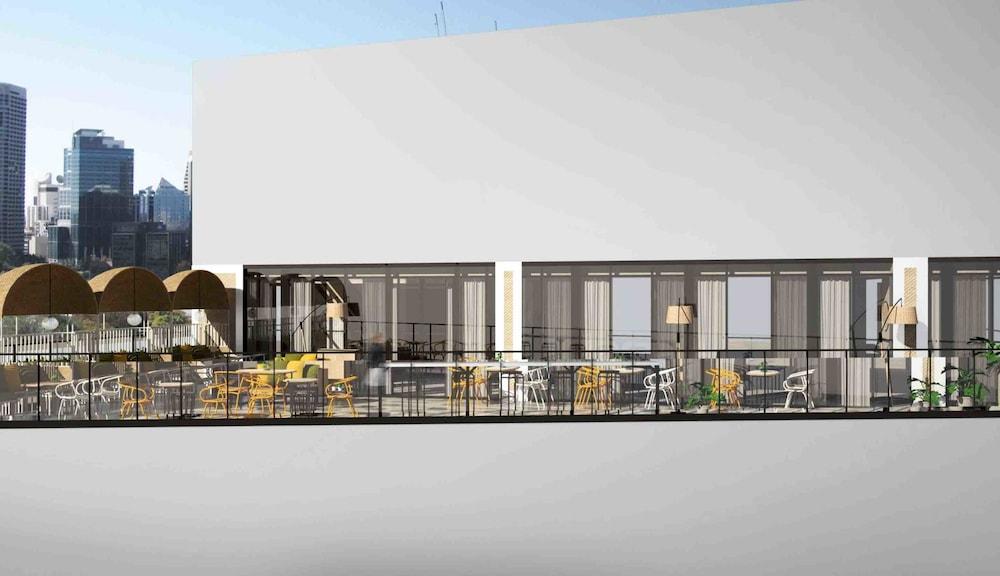 Louis Kienne Hotel Pemuda Semarang Exteriör bild